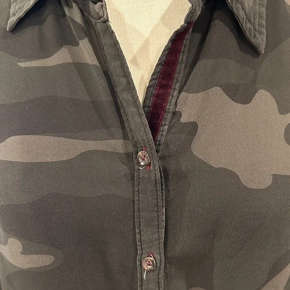 Johnny Was Black Floral Embroidered Blouse - Picture 3 of 6